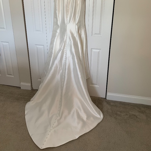 New Maggie Sottero Janelle Bridal Gown, Wedding 8 - Picture 4 of 9